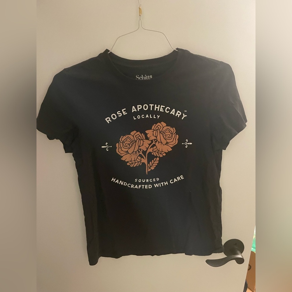 Schitts creek rose apothecary tshirt size women’s xs